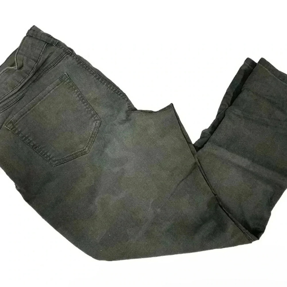 Women’s Artisan NY Green Subtle Camo Pants Size 14 - Picture 2 of 4